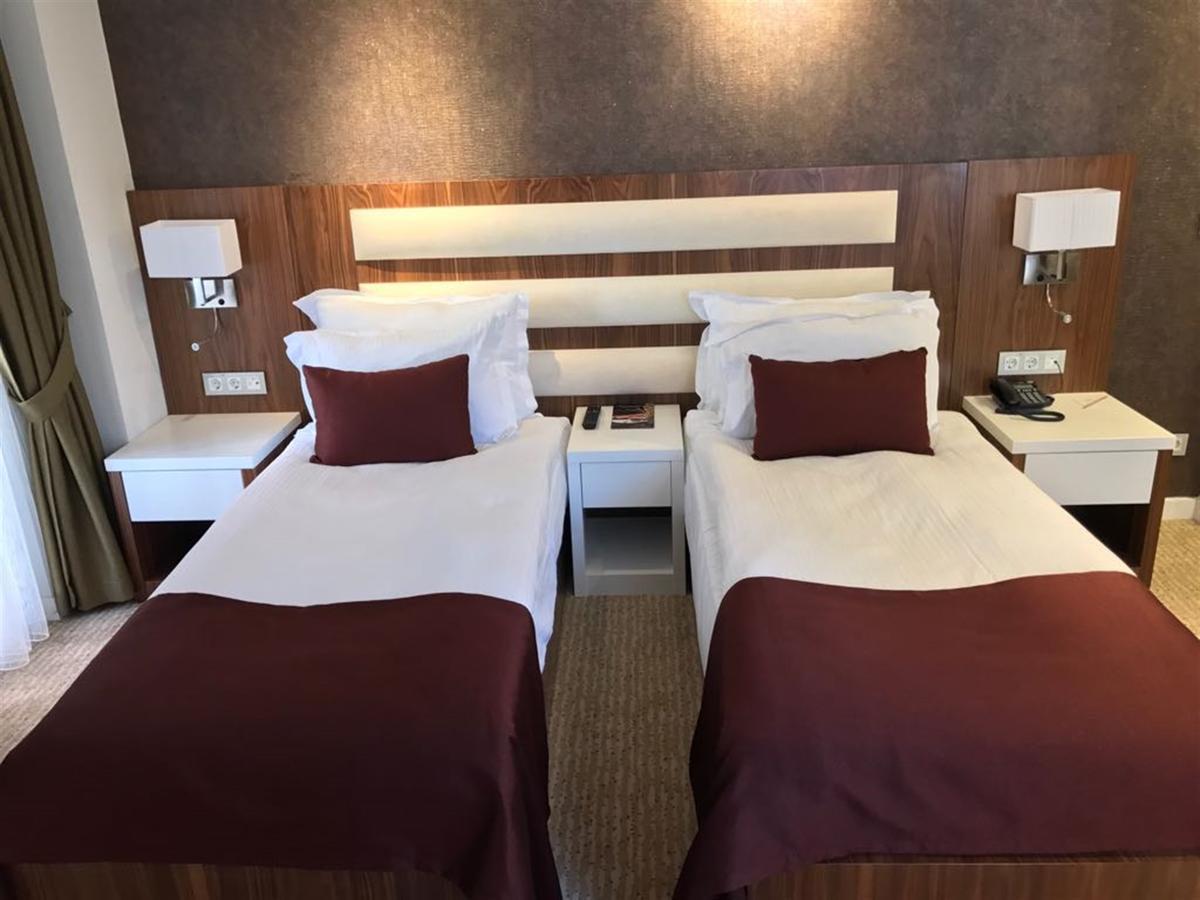 Endglory Hotel チョルル エクステリア 写真